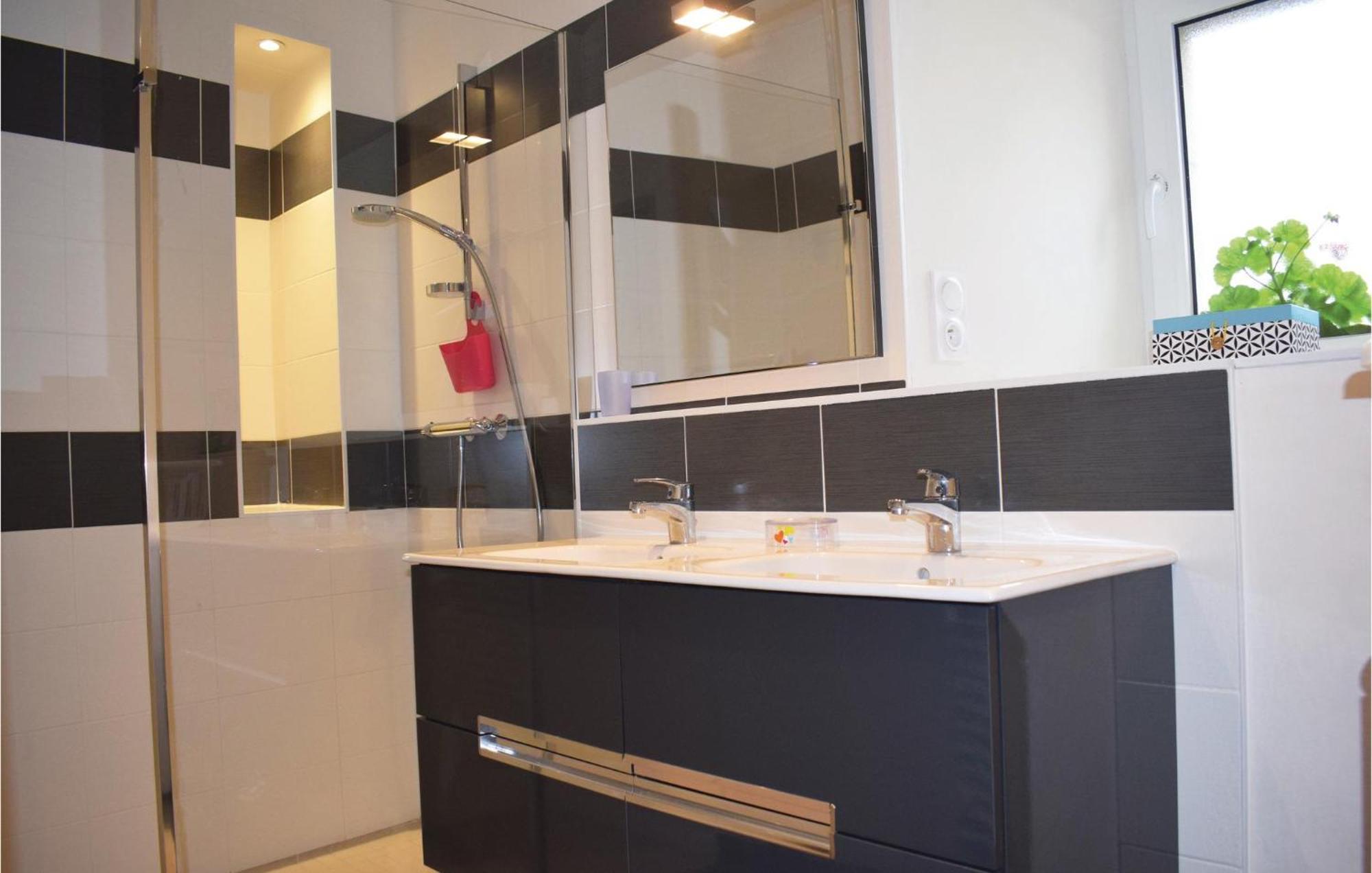 Gorgeous Home In Saint Alban With Kitchen Luaran gambar